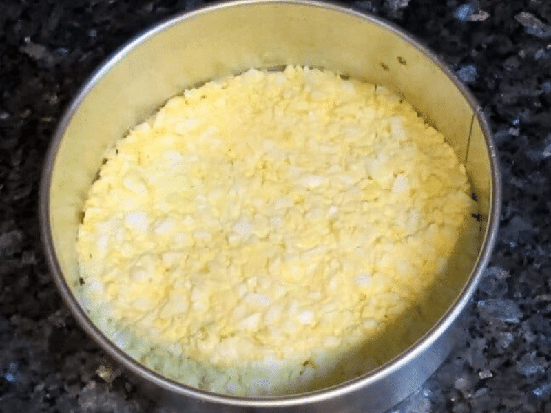 Quy trình làm Caviar Pie - bánh trứng cá tầm